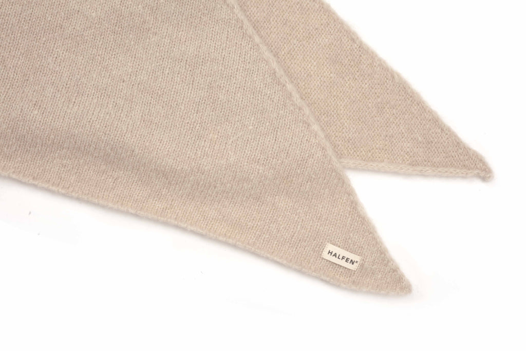 Halfen | Flauschiges Dreieckstuch - Merino, Alpaka & Seide