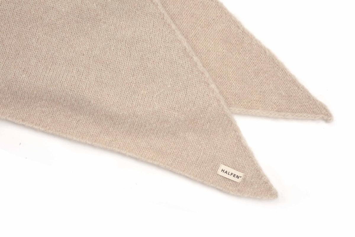 Halfen | Flauschiges Dreieckstuch - Merino, Alpaka & Seide