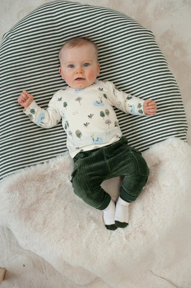 Feetje | gerippte Samthose - Wiggle and Waddle