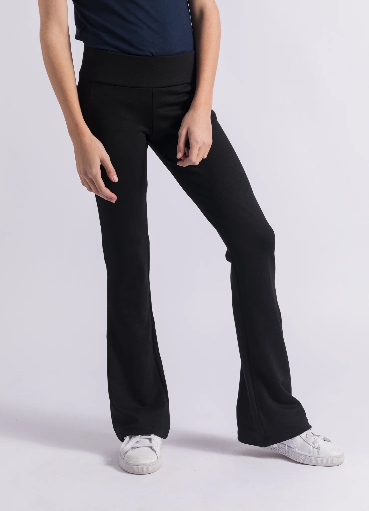 The New | Hose im Yoga-Stil
